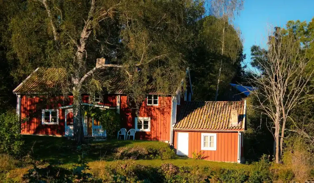 Behöver du hjälp med bostadstillsyn av din sommarstuga?